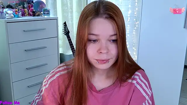 ValBae online show from 04.11.26