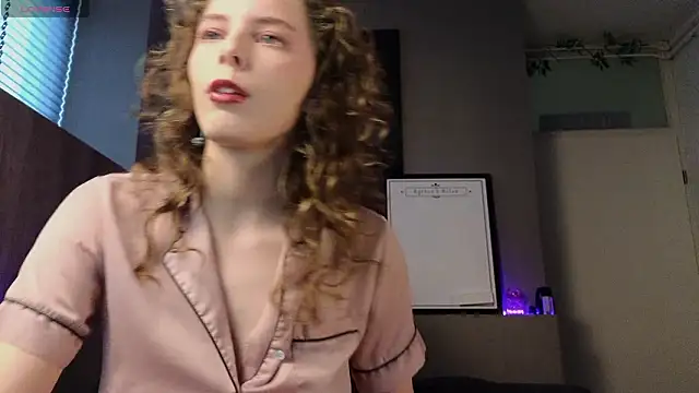 AyreenMoore online show from 02.08.26