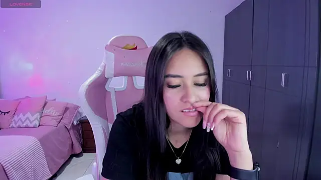 Tinylottie online show from 10.30.25