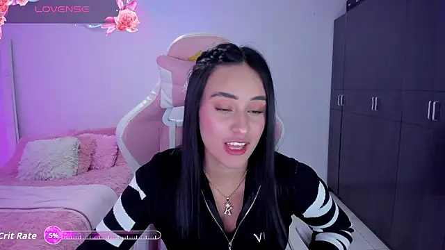 Snapshot of Tinylottie chatting on 02.05.26 Tinylottie online show from 02.05.26