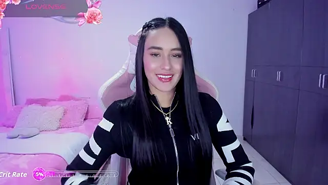 Snapshot of Tinylottie chatting on 02.13.26 Tinylottie online show from 02.13.26