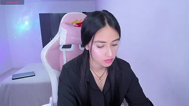 Snapshot of Tinylottie chatting on 03.01.26 Tinylottie online show from 03.01.26