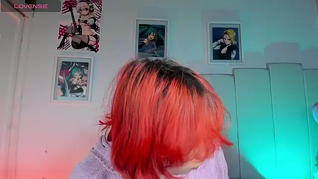 Snapshot of -kisa_ chatting on 02.07.25 -kisa online show from 02.07.25