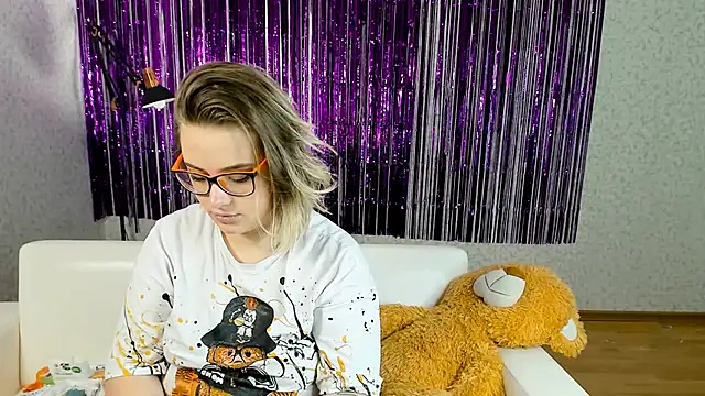 Snapshot of Seductive_She_Wolf chatting on 03.01.25 Seductive She Wolf online show from 03.01.25