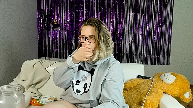 Snapshot of Seductive_She_Wolf chatting on 03.02.25 Seductive She Wolf online show from 03.02.25