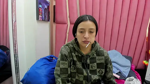 Sarah Hornny online show from 02.21.26