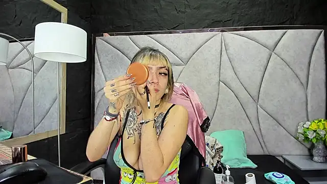 Samantha Smiith online show from 02.10.26