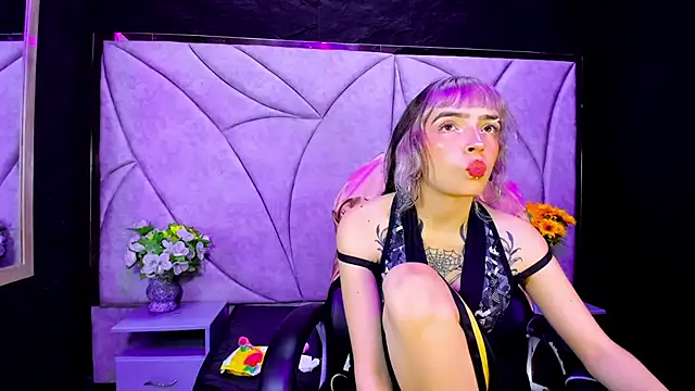 Samantha Smiith online show from 05.13.26