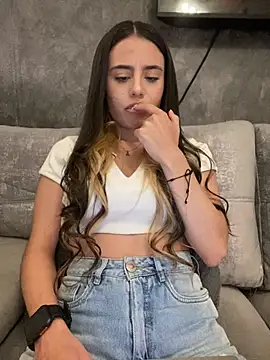 AbyThompson online show from 03.05.25