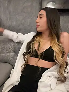 AbyThompson online show from 03.08.25