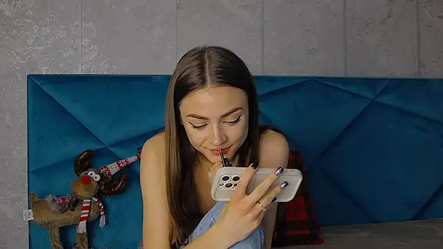 AlyseReuse online show from 01.24.25