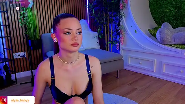 AlyseReuse online show from 02.21.26