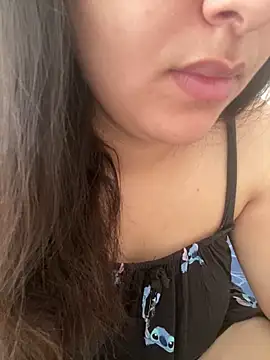 yassminsexy22 online show from 10.25.25