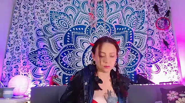 catalinamommyx online show from 01.20.25