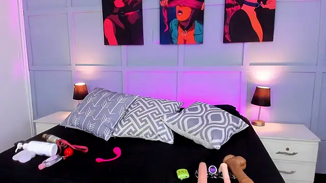 Snapshot of Elizabeth_Santos chatting on 02.14.25 Elizabeth Santos online show from 02.14.25