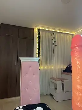 lina pink online show from 02.26.26