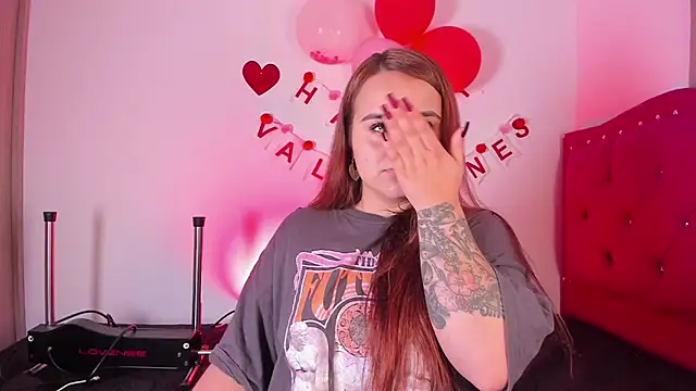 evy orange1 online show from 02.12.25