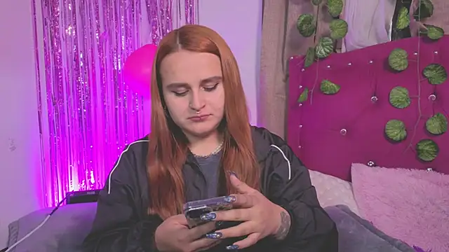 evy orange1 online show from 09.14.25