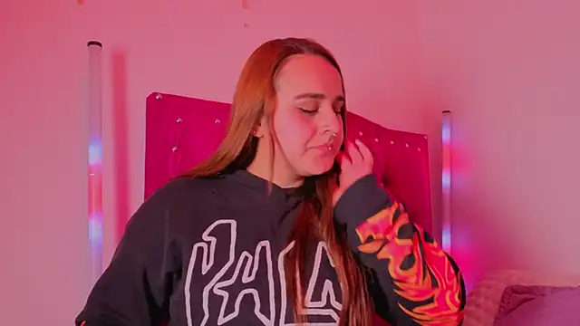 evy orange1 online show from 11.17.25