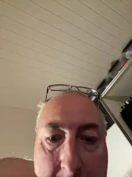 Snapshot of Ronaldo50_DK chatting on 10.11.25 Ronaldo50 DK online show from 10.11.25