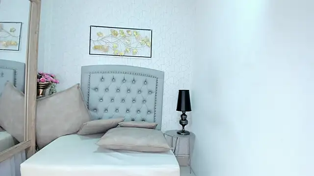 Katalella murillo online show from 12.29.24