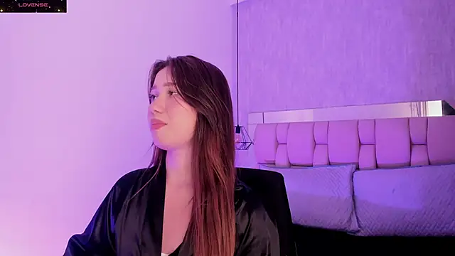 Roxie-Summers11 online show from 02.10.25