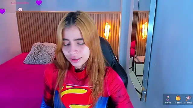 Snapshot of LUCYAMARS1 chatting on 10.20.25 LUCYAMARS1 online show from 10.20.25