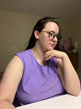 Snapshot of hungry1bunny chatting on 12.21.24 hungry1bunny online show from 12.21.24