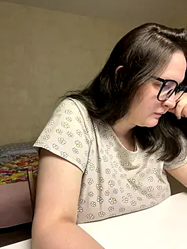 Snapshot of hungry1bunny chatting on 10.08.25 hungry1bunny online show from 10.08.25