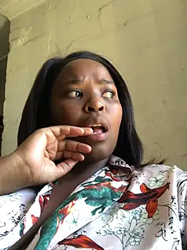 Yummy-Cat online show from 12.29.24