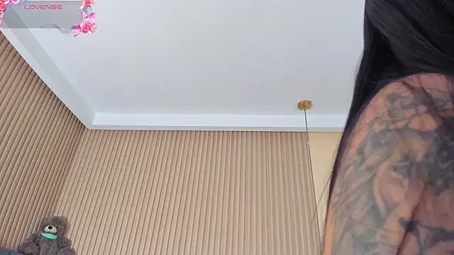 Snapshot of kathecute__ chatting on 02.01.26 kathecute online show from 02.01.26