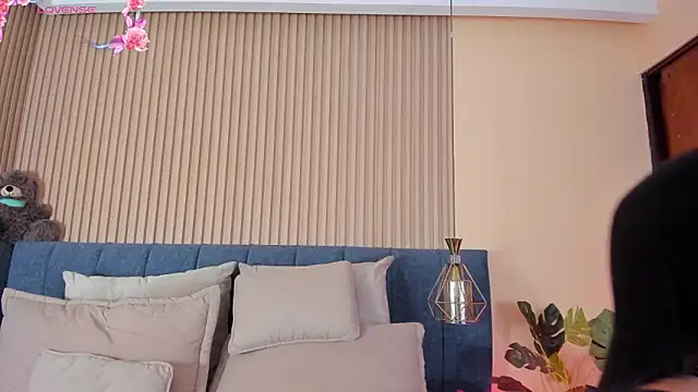 Snapshot of kathecute__ chatting on 02.18.26 kathecute online show from 02.18.26