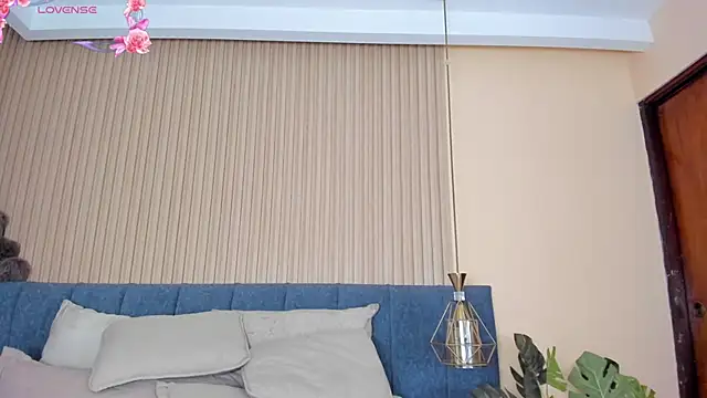 Snapshot of kathecute__ chatting on 02.19.26 kathecute online show from 02.19.26