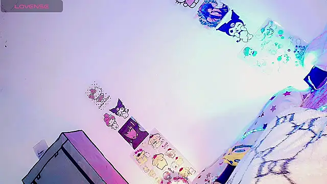 Snapshot of HELEM__S7 chatting on 10.13.25 HELEM S7 online show from 10.13.25