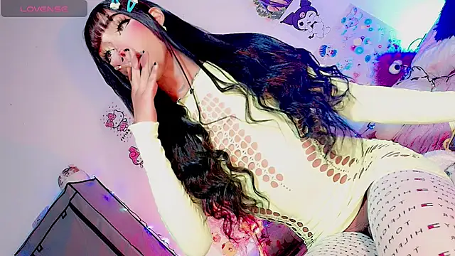 Snapshot of HELEM__S7 chatting on 10.24.25 HELEM S7 online show from 10.24.25