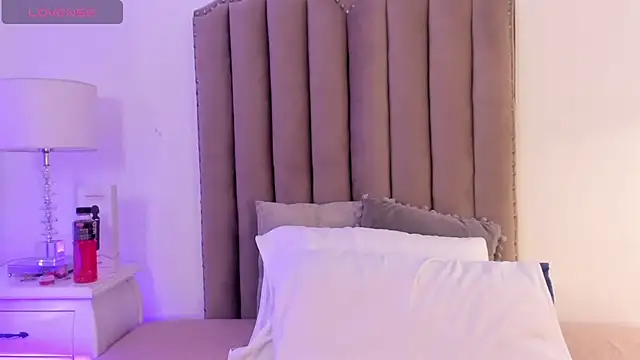 Snapshot of SamanthaFerrer__ chatting on 02.06.25 SamanthaFerrer online show from 02.06.25