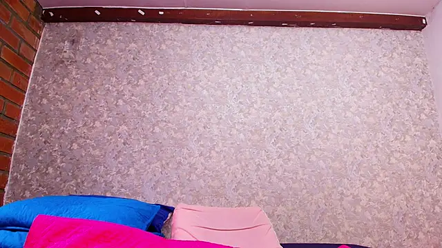 Snapshot of nicol_f chatting on 01.28.25 nicol f online show from 01.28.25