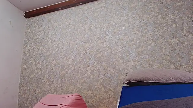 Snapshot of nicol_f chatting on 09.11.25 nicol f online show from 09.11.25