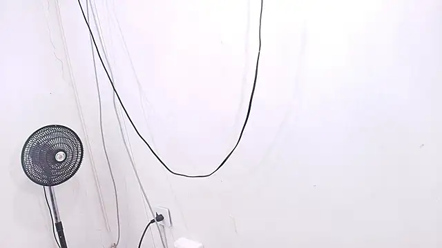 Snapshot of nicol_f chatting on 10.14.25 nicol f online show from 10.14.25