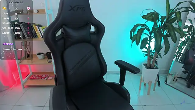 Snapshot of GretaX-X chatting on 02.12.26 GretaX-X online show from 02.12.26