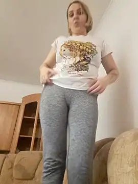 Snapshot of Malichkaanna30 chatting on 01.07.25 Malichkaanna30 online show from 01.07.25