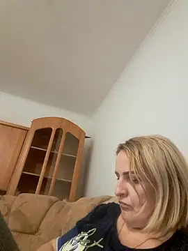 Snapshot of Malichkaanna30 chatting on 01.11.25 Malichkaanna30 online show from 01.11.25