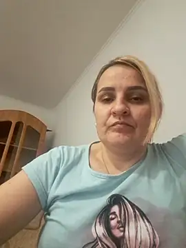 Snapshot of Malichkaanna30 chatting on 02.12.25 Malichkaanna30 online show from 02.12.25