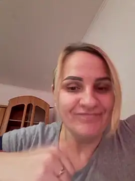 Snapshot of Malichkaanna30 chatting on 02.22.25 Malichkaanna30 online show from 02.22.25