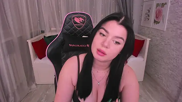 Snapshot of MelanieCarterr chatting on 12.21.24 MelanieCarterr online show from 12.21.24