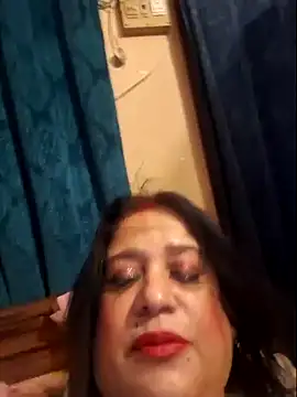 Hot Queen77 online show from 02.18.25