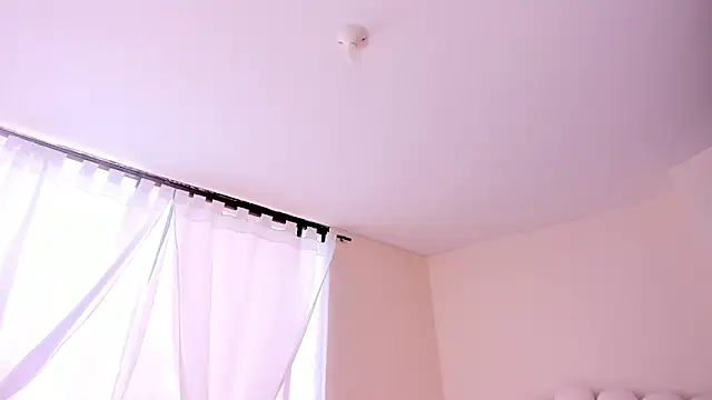 evely coelloo online show from 09.08.25