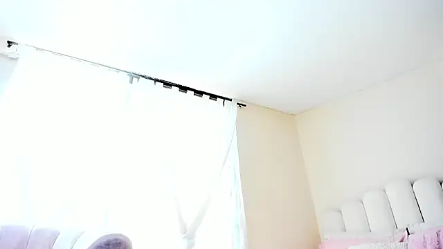 evely coelloo online show from 10.14.25