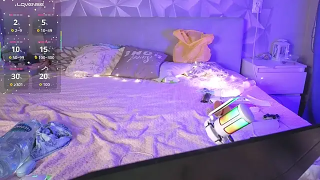 Snapshot of -HornyAngel- chatting on 09.25.25 -HornyAngel- online show from 09.25.25