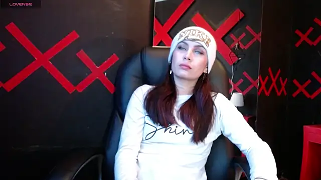  yuyi online show from 02.17.25